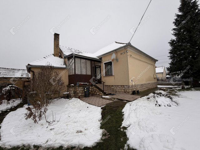 Eladó családi ház, Türjén 18.1 M Ft, 3 szobás