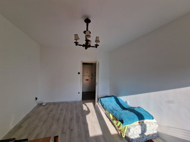 Eladó téglalakás, Budapesten, XX. kerületben, Orsolya utcában