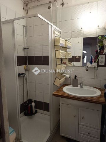 Eladó családi ház, Pomázon, Plébánia utcában 101 M Ft