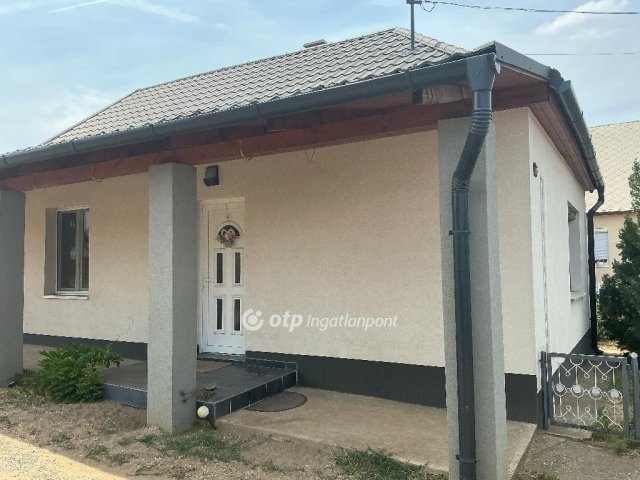 Eladó családi ház, Nagykállóban 39.5 M Ft, 2 szobás