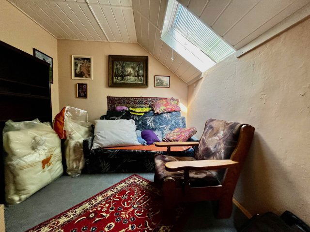 Eladó családi ház, Pécsett 64.9 M Ft, 3+1 szobás