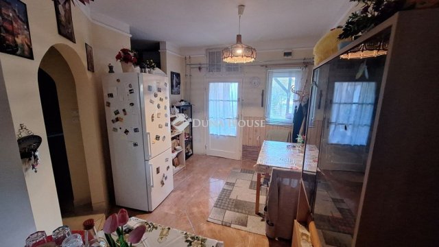 Eladó családi ház, Sárbogárdon 20.99 M Ft, 3 szobás