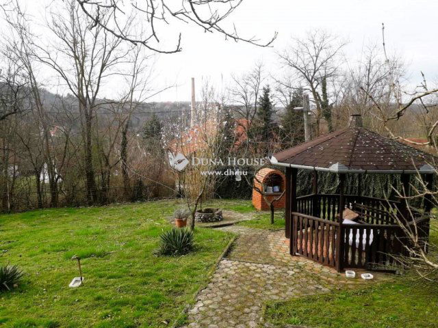 Eladó sorház, Komlón 60 M Ft, 5 szobás / költözzbe.hu