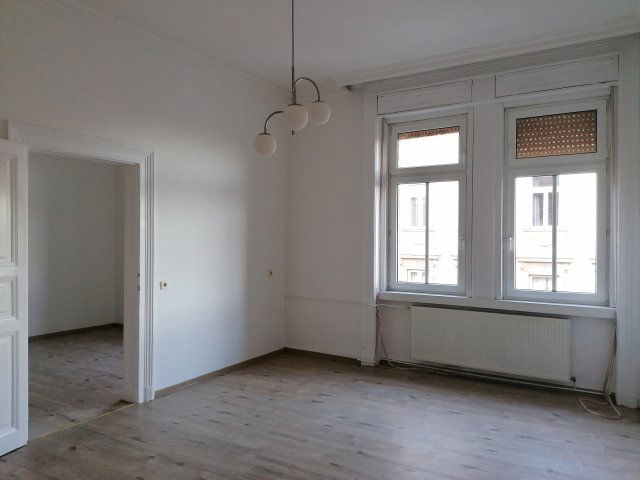 Eladó téglalakás, VII. kerületben, Dózsa György úton