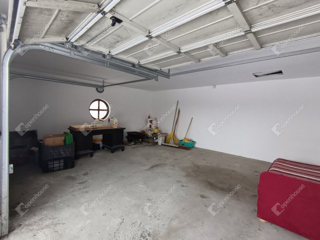 Eladó családi ház, Böhönyén 69 M Ft, 7 szobás