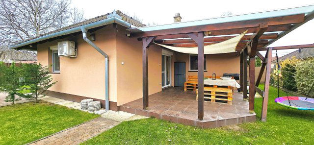 Eladó ikerház, Szigetszentmiklóson 95.9 M Ft, 4 szobás