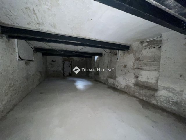 Eladó ipari ingatlan, Budapesten, XIII. kerületben, Huba utcában