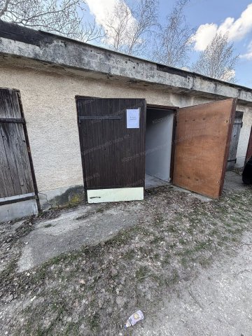 Eladó garázs, Tatabányán 5.6 M Ft / költözzbe.hu