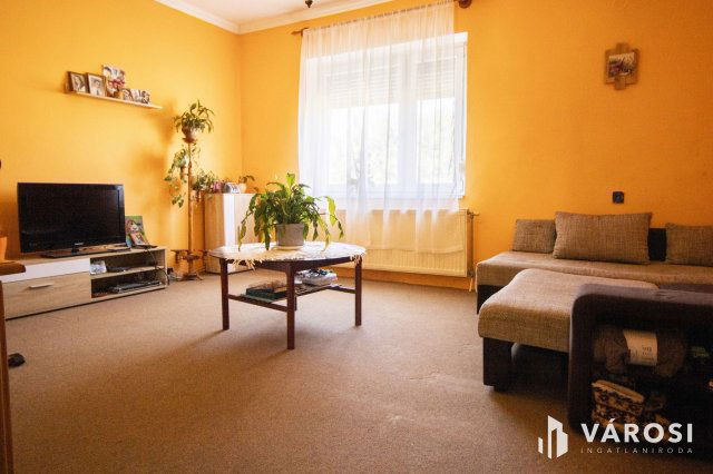 Eladó családi ház, Szeghalmon 24.99 M Ft, 4 szobás