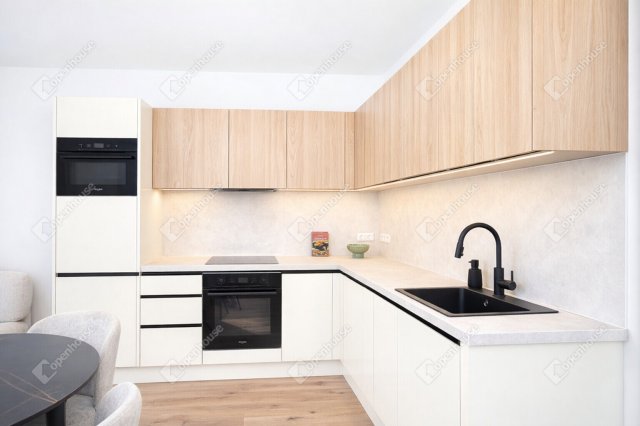 Eladó téglalakás, Szegeden 74.9 M Ft, 2 szobás