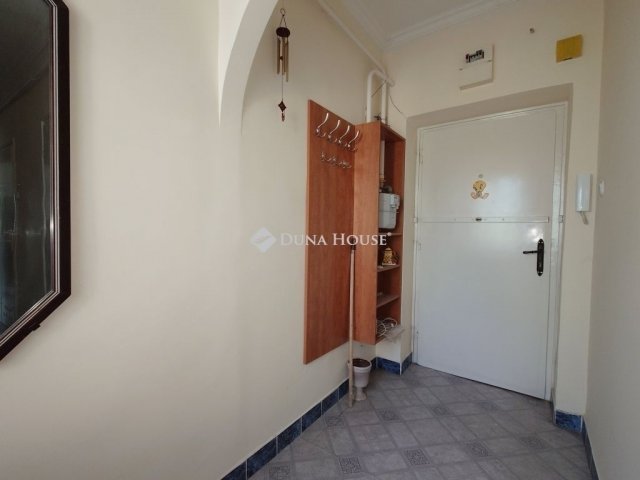 Eladó téglalakás, Kecskeméten 34.99 M Ft, 2 szobás