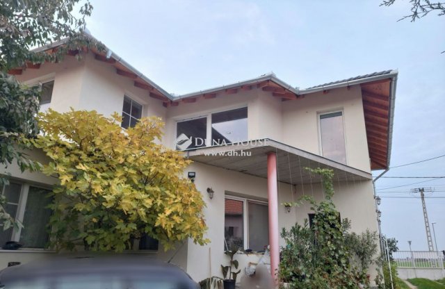 Eladó családi ház, Szigetszentmiklóson 170 M Ft, 8 szobás