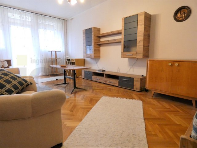 Kiadó panellakás, albérlet, Szegeden, Vedres utcában, 2 szobás