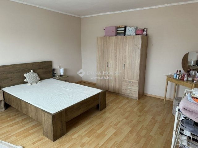 Eladó családi ház, Fóton 65 M Ft, 5 szobás