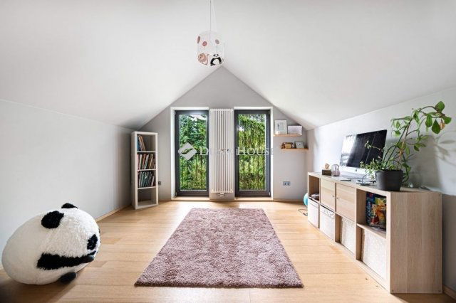 Eladó családi ház, Nagykovácsiban 185 M Ft, 3 szobás