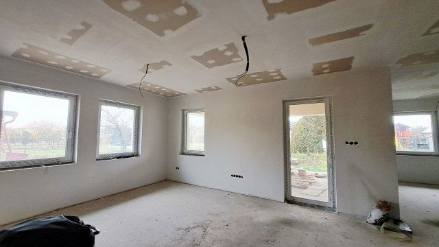 Eladó családi ház, Székesfehérvárott 119.9 M Ft, 5 szobás