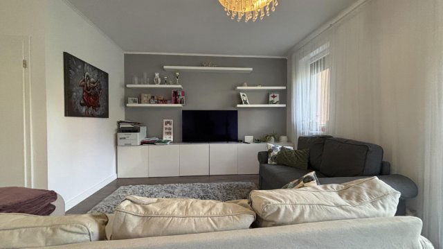 Kiadó sorház, albérlet, Tatán 350 E Ft / hó, 4 szobás