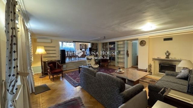 Eladó családi ház, Tahitótfalun 147 M Ft, 5+1 szobás