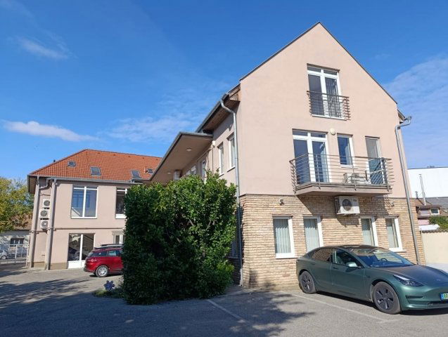 Kiadó téglalakás, albérlet, Gödöllőn 350 E Ft / hó, 3 szobás