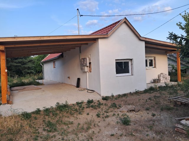 Eladó nyaraló, Debrecenben, Méhkas utcában 28 M Ft, 2 szobás