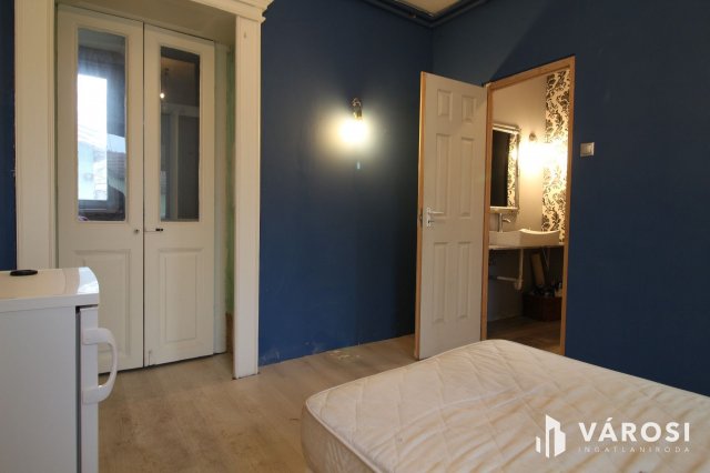 Eladó családi ház, Pomázon 62 M Ft, 4 szobás