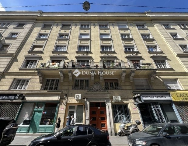 Eladó téglalakás, Budapesten, VII. kerületben 81.9 M Ft