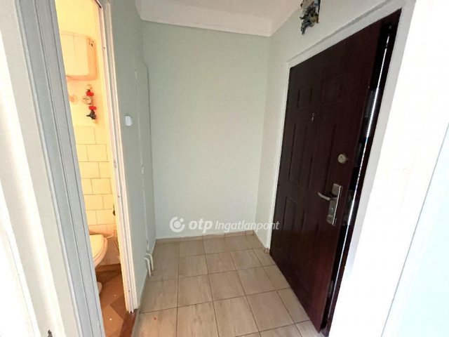 Eladó panellakás, Salgótarjánban 6.2 M Ft, 1 szobás