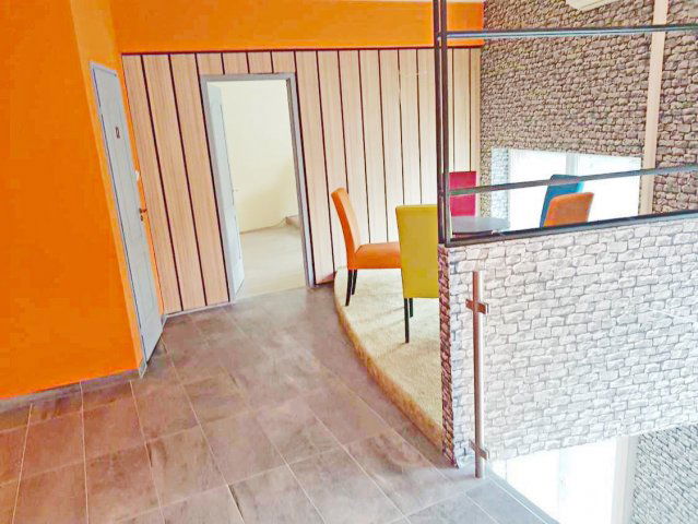 Kiadó üzlethelyiség, Debrecenben 300 E Ft / hó