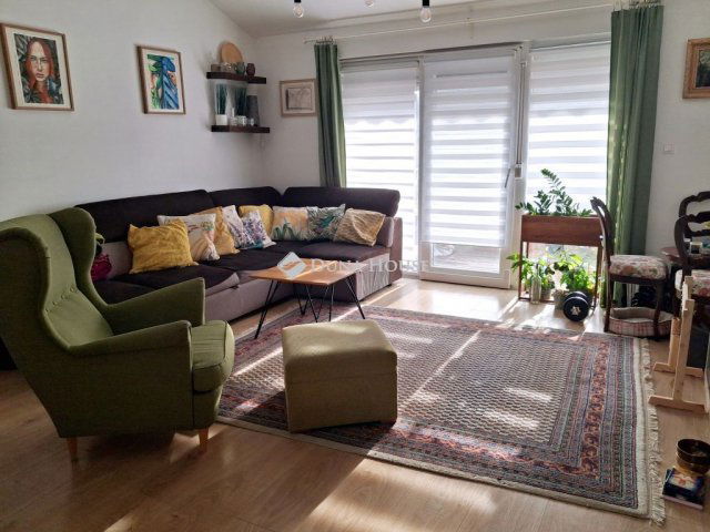 Eladó téglalakás, Sopronban 85 M Ft, 4 szobás