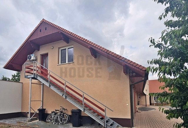 Kiadó családi ház, albérlet, Békéscsabán 150 E Ft / hó