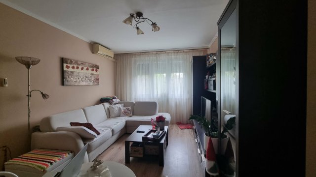 Eladó panellakás, Szegeden, Becsei utcában 45 M Ft, 2 szobás