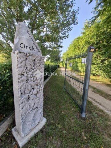 Eladó telek, Cirákon 62 M Ft / költözzbe.hu