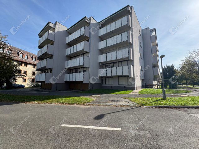 Eladó téglalakás, Zalaegerszegen 26.5 M Ft, 2 szobás