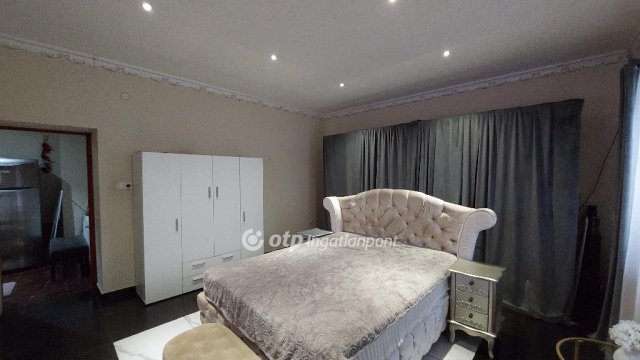 Eladó sorház, Kisújszálláson 13 M Ft, 2 szobás