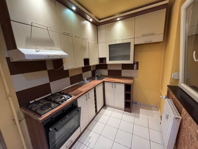 Kiadó panellakás, albérlet, Tiszaújvárosban, Árpád úton