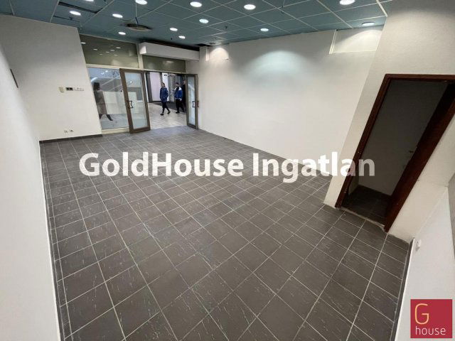 Kiadó üzlethelyiség, Budapesten, III. kerületben, Kolosy téren