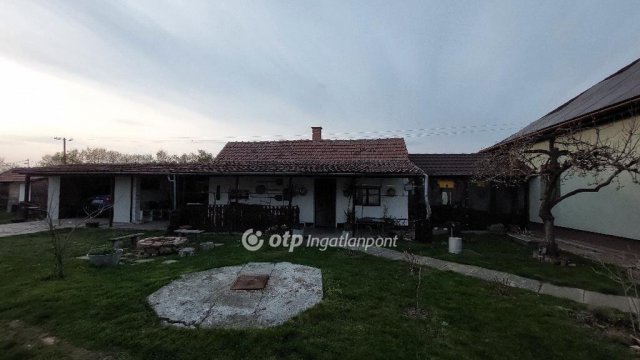 Eladó családi ház, Ecsegfalván 24.9 M Ft, 2 szobás