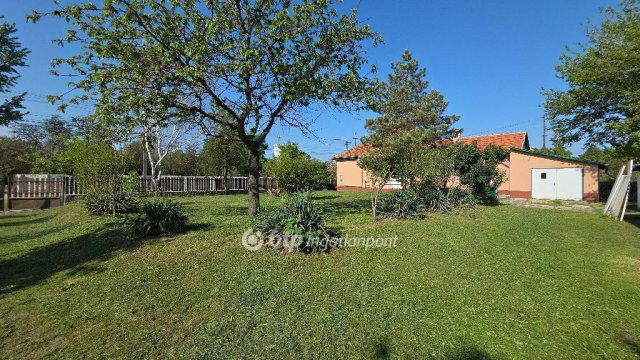 Eladó családi ház, Dömsödön 47.9 M Ft, 2 szobás