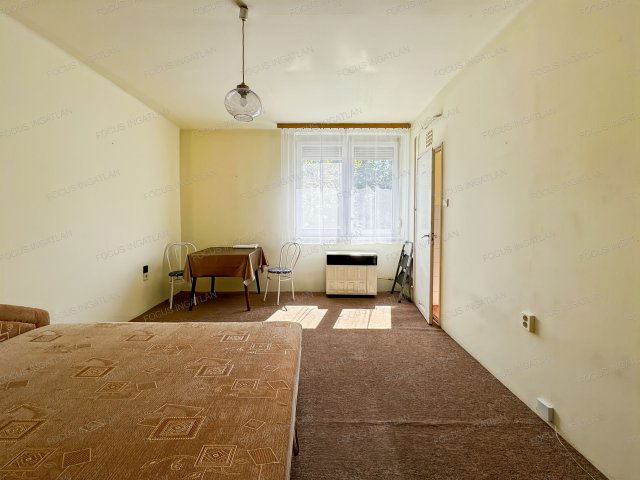 Eladó téglalakás, Kecskeméten 29.99 M Ft, 1 szobás