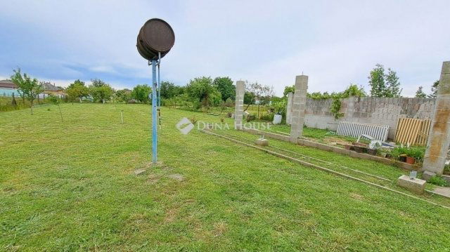 Eladó családi ház, Zsámbokon 59 M Ft, 5 szobás