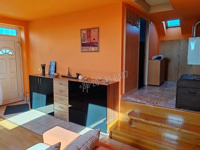 Eladó téglalakás, Győrött 60 M Ft, 2+1 szobás