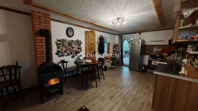 Eladó családi ház, Bakon 15.99 M Ft, 2 szobás