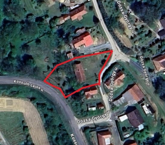 Eladó családi ház, Bocföldén 3.7 M Ft, 1 szobás