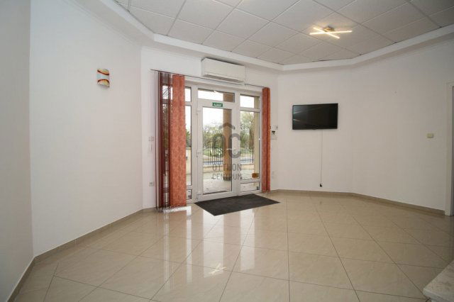 Eladó ipari ingatlan, Nagytarcsán 199 M Ft / költözzbe.hu