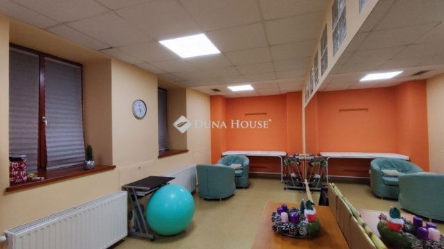 Eladó üzlethelyiség, Budapesten, VI. kerületben 190 M Ft