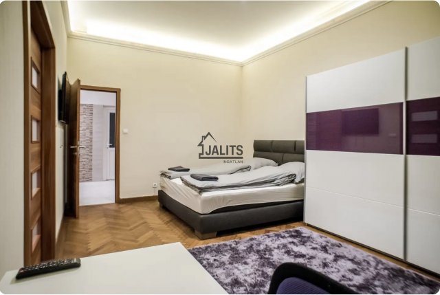 Kiadó téglalakás, albérlet, V. kerületben, Szemere utcában