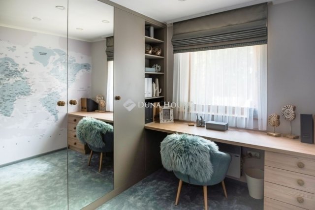 Eladó családi ház, Kecskeméten 379 M Ft, 10 szobás