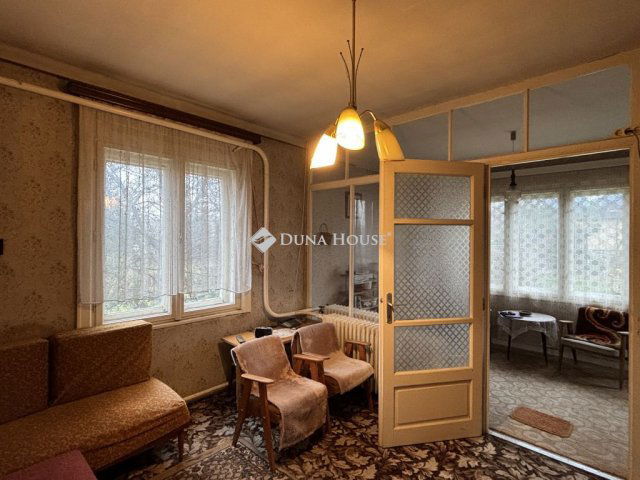 Eladó családi ház, Süttőn, Ligettér utcában 52.99 M Ft