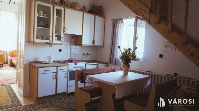 Eladó családi ház, Hódmezővásárhelyen 75 M Ft, 5 szobás