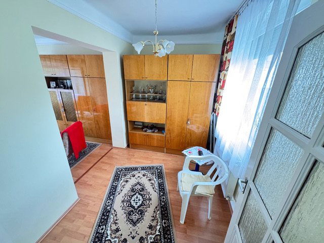 Eladó családi ház, Felpécen 46.5 M Ft, 2 szobás